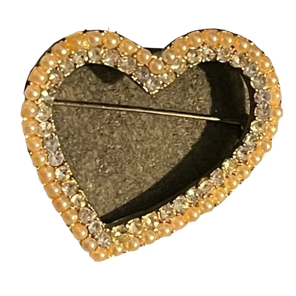Vintage 80s‎ Silver Tone Metal Rhinestone & Faux Pear Heart Brooch Pin 1.75”